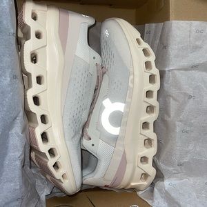 on cloud cloudmoster - moon / fawn color
